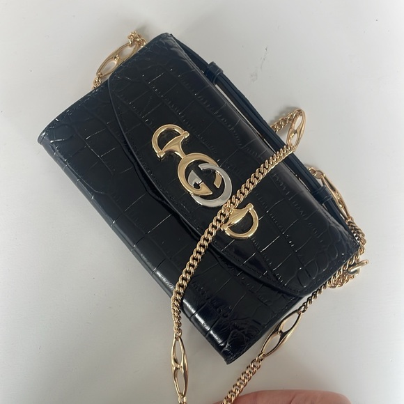 Small Gucci purse with adjustable handle and chain - Picture 5 of 7